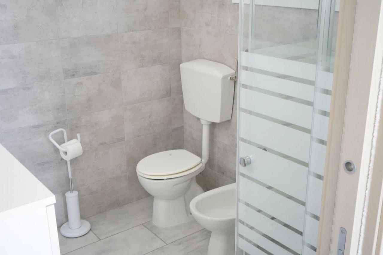 Villa Leonardo San Foca - Room, Pool & Restaurant Екстериор снимка