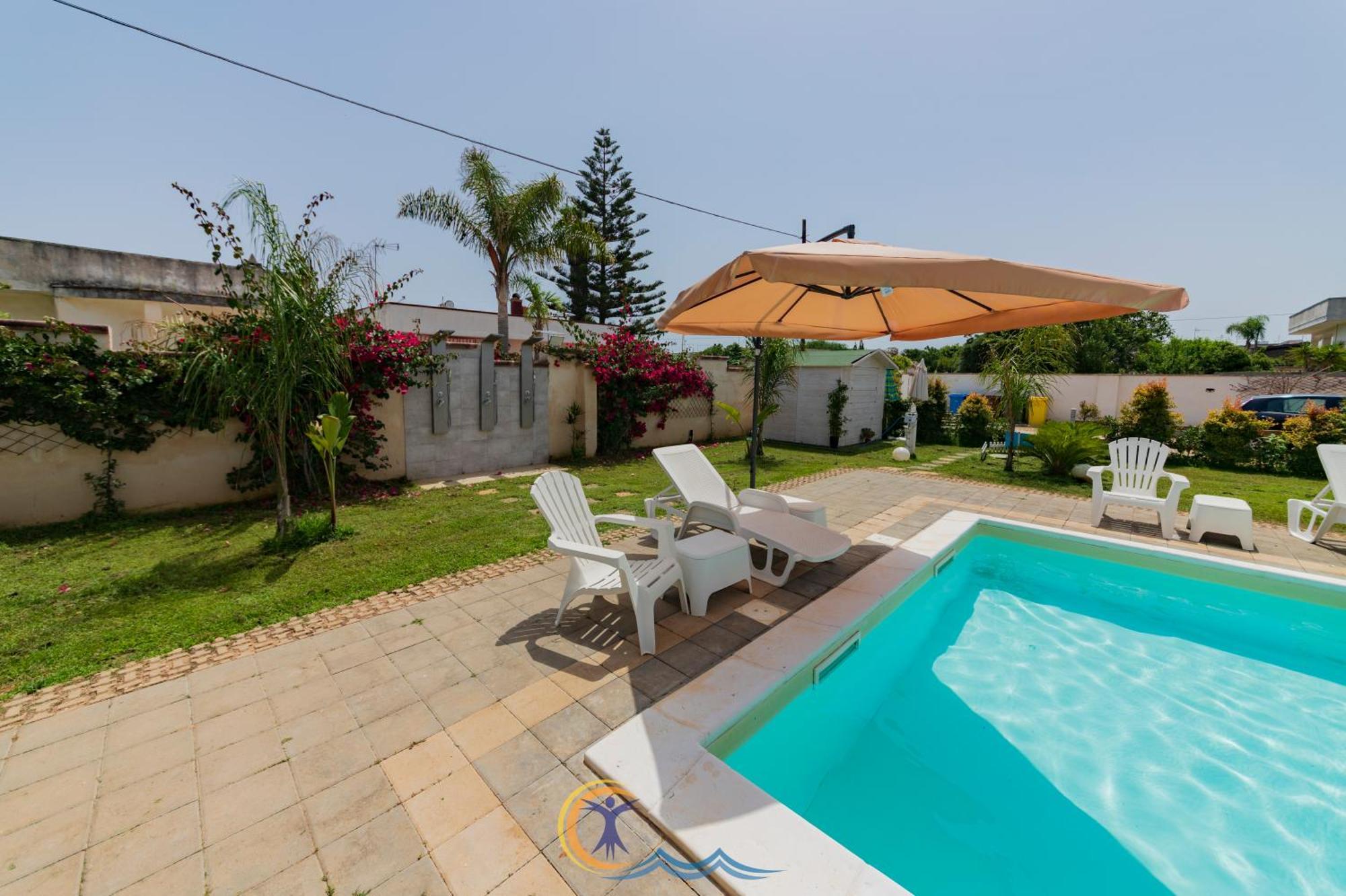 Villa Leonardo San Foca - Room, Pool & Restaurant Екстериор снимка