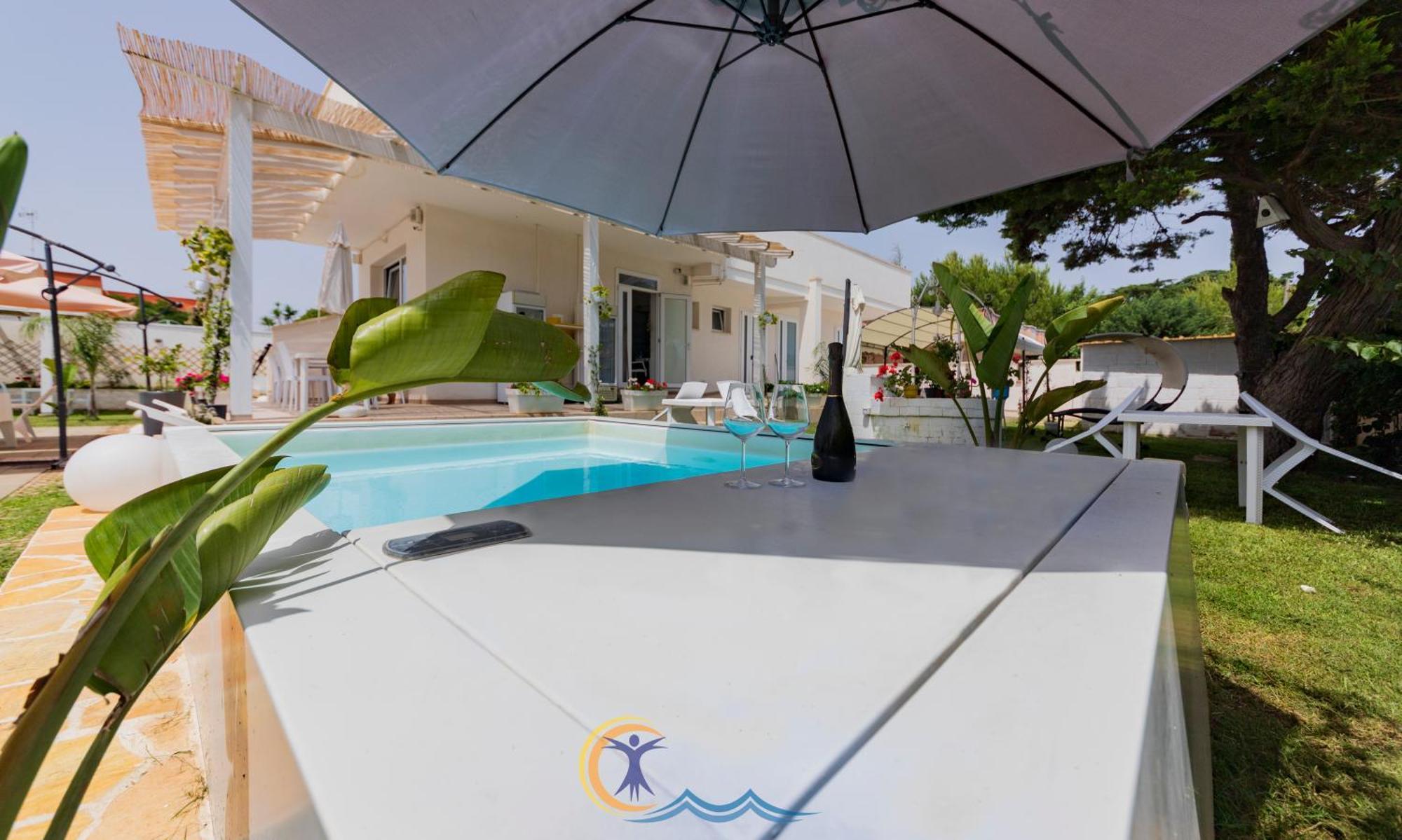 Villa Leonardo San Foca - Room, Pool & Restaurant Екстериор снимка