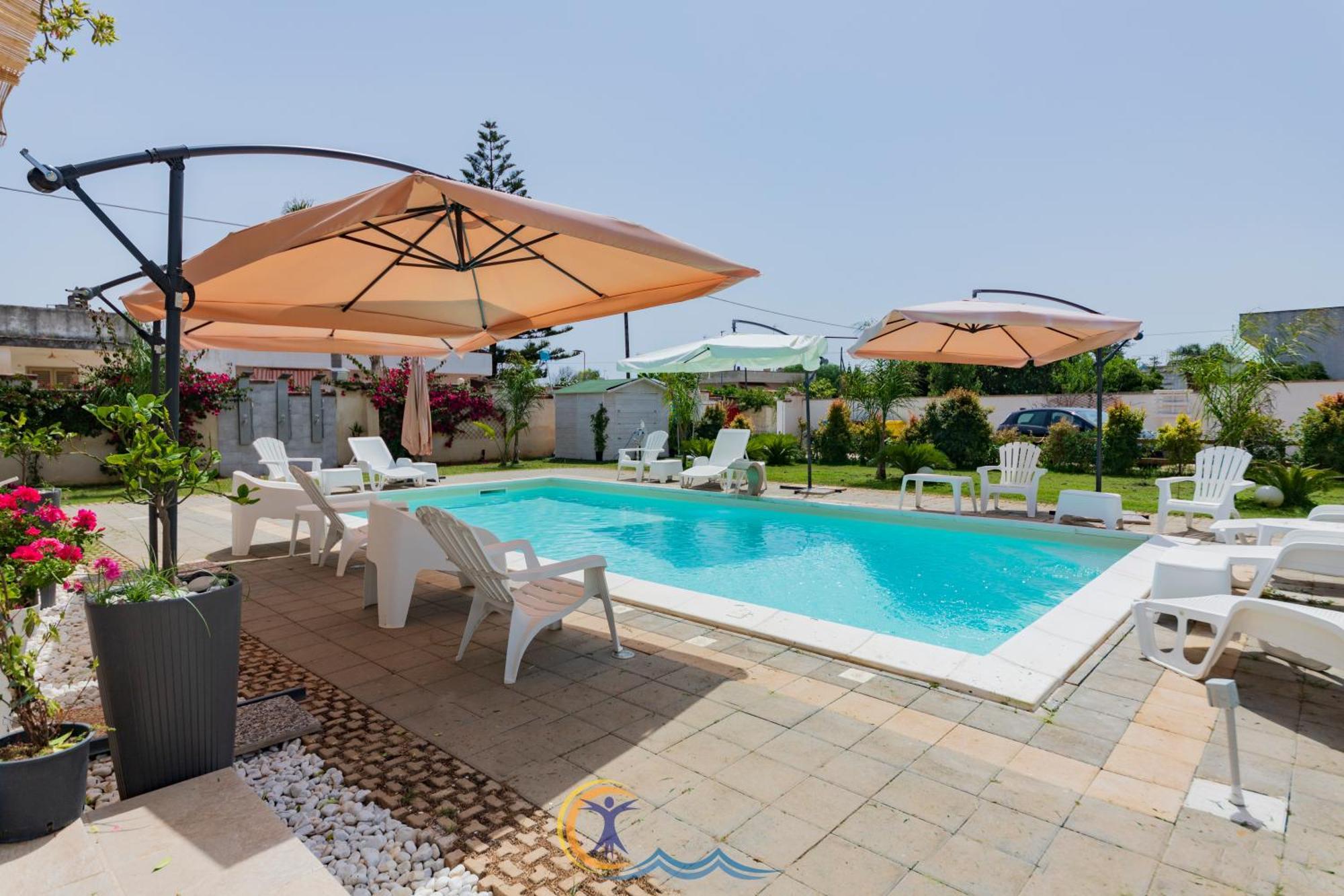 Villa Leonardo San Foca - Room, Pool & Restaurant Екстериор снимка