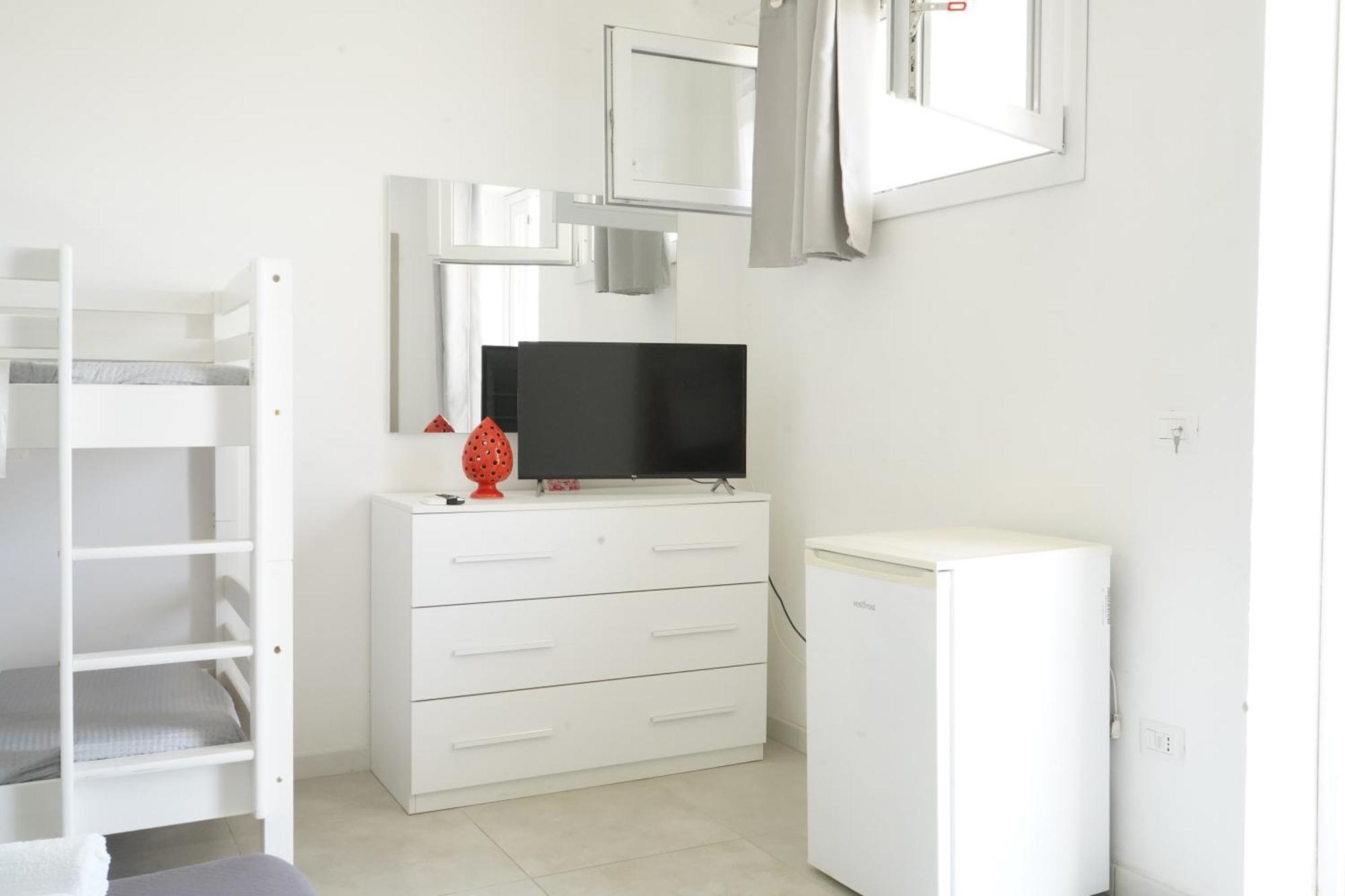 Villa Leonardo San Foca - Room, Pool & Restaurant Екстериор снимка
