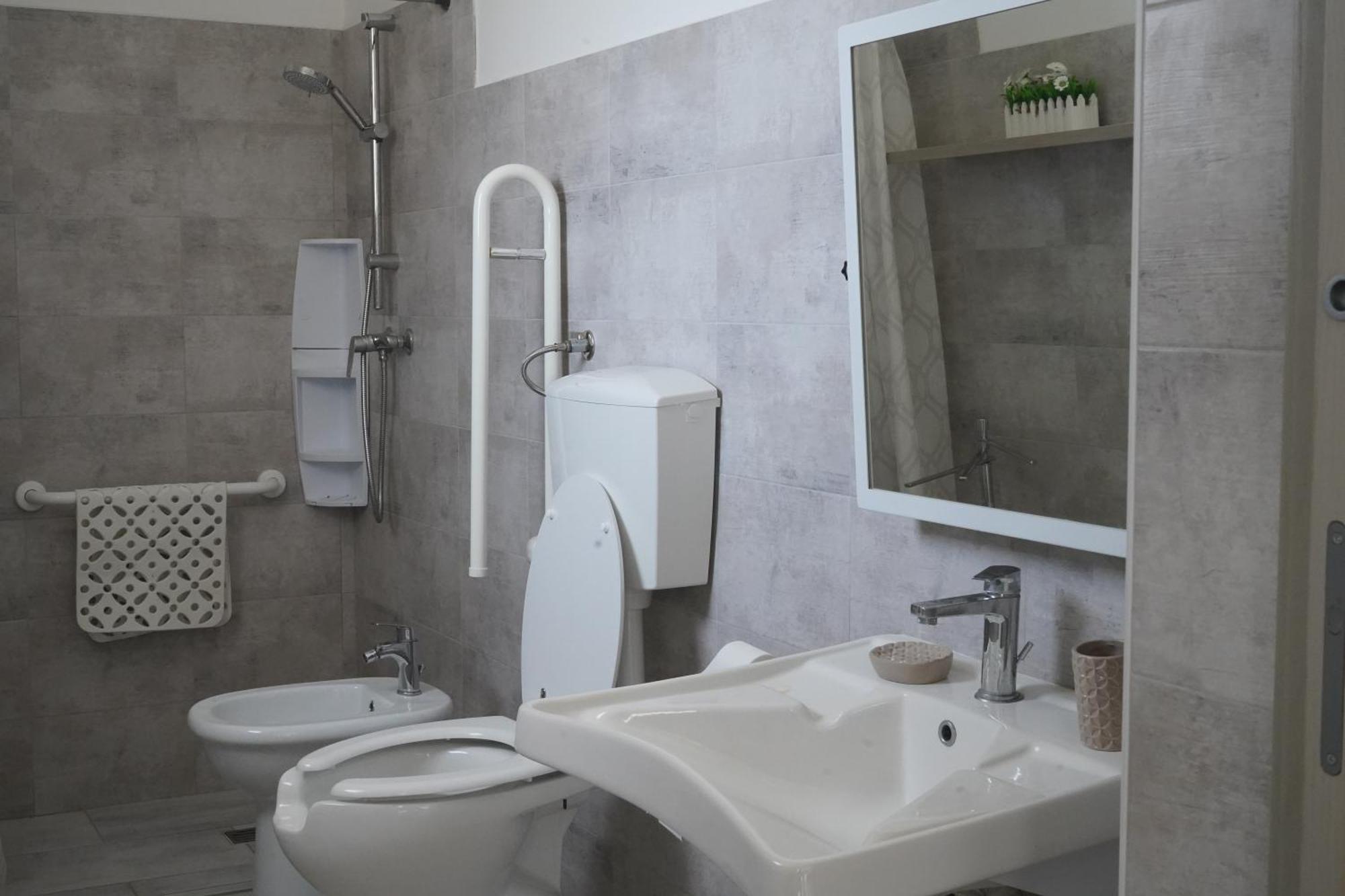 Villa Leonardo San Foca - Room, Pool & Restaurant Екстериор снимка