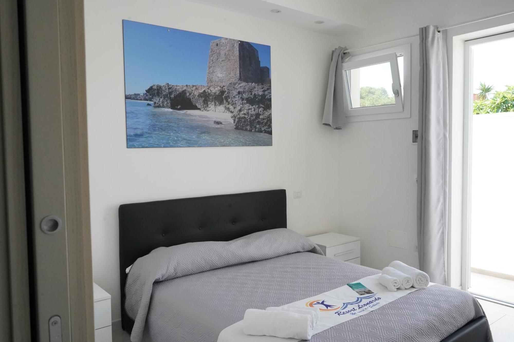 Villa Leonardo San Foca - Room, Pool & Restaurant Екстериор снимка