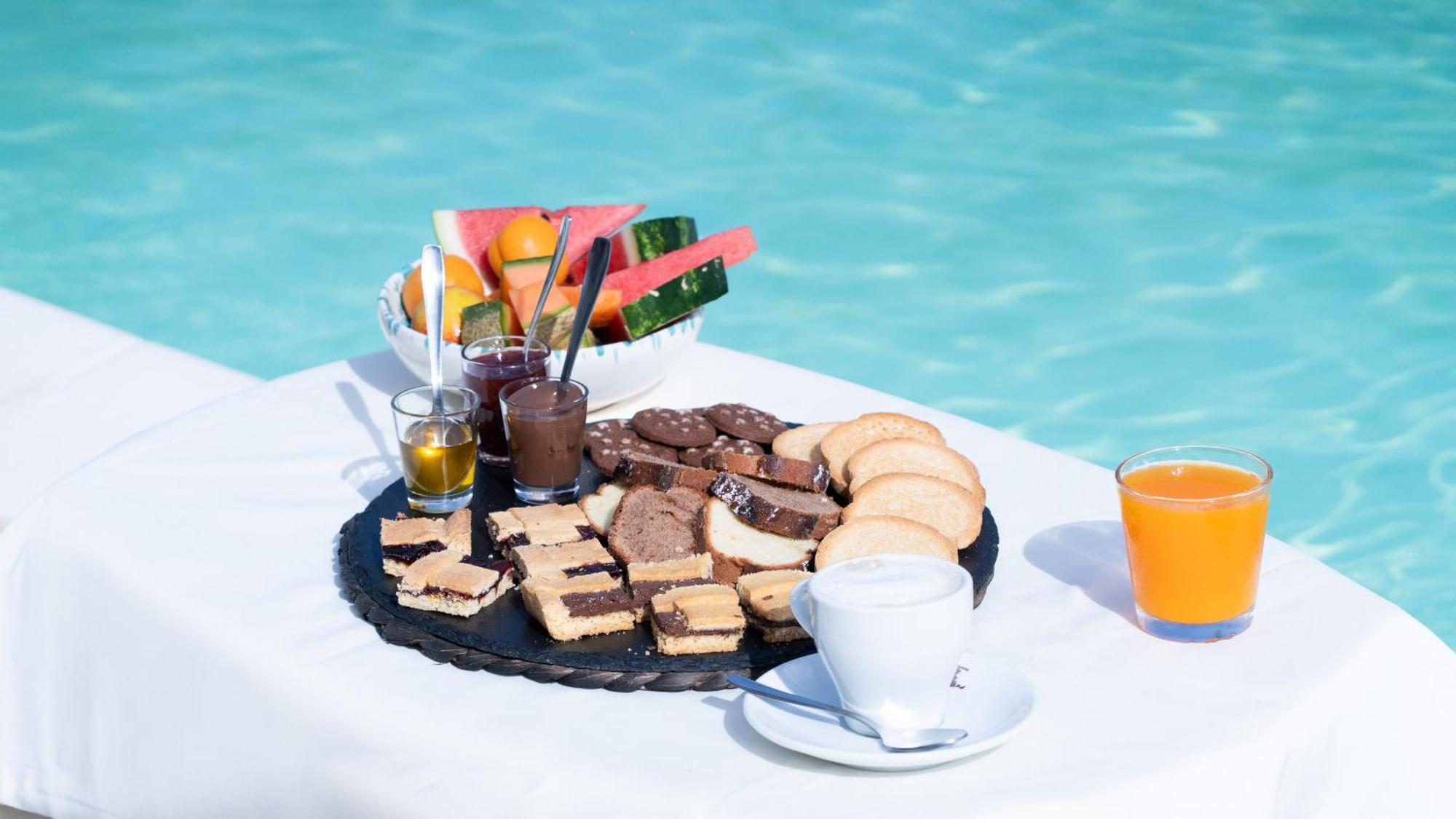 Villa Leonardo San Foca - Room, Pool & Restaurant Екстериор снимка